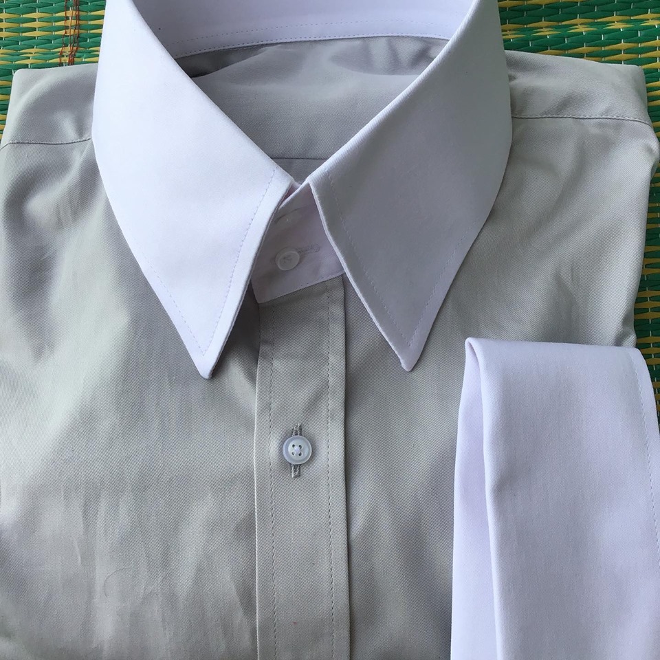 2 buttons Grey shirt with white collar cuffs